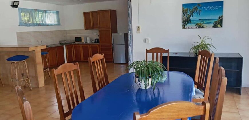 Location d’un spacieux appartement avec piscine situé dans un quartier résidentiel calme proche de Péreybère et Grand Baie