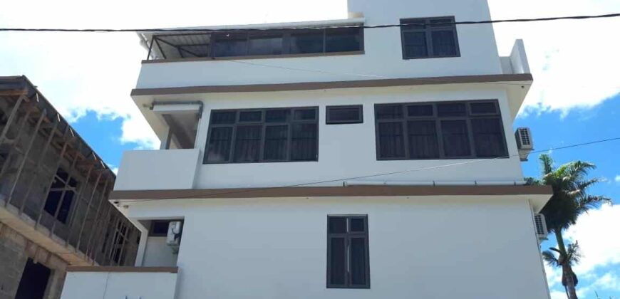 À vendre un agréable appartement de 65 m2 situé à 200 m de la plage à Flic en Flic