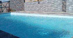 Location d’une villa neuve d’exception avec une agréable piscine privée dans un cadre idyllique à Vale