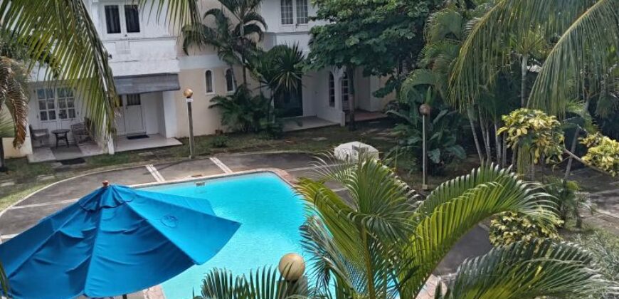 A louer un bel appartement en Triplex dans une résidence avec piscine à Pereybère