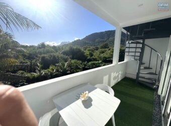 Vente d’un appartement moderne de 184M2 avec toit-terrasse offrant vue panoramique mer et montagne à La Gaulette