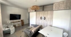 Vente d’un appartement moderne de 184M2 avec toit-terrasse offrant vue panoramique mer et montagne à La Gaulette