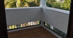 A vendre une spacieuse villa familiale de 347m2 avec rooftop offrant vue mer et montagne dans le secteur prisé de Goodlands