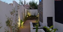 Location d’une superbe villa récente avec piscine et jardin paysager dans une résidence paisible à Piton