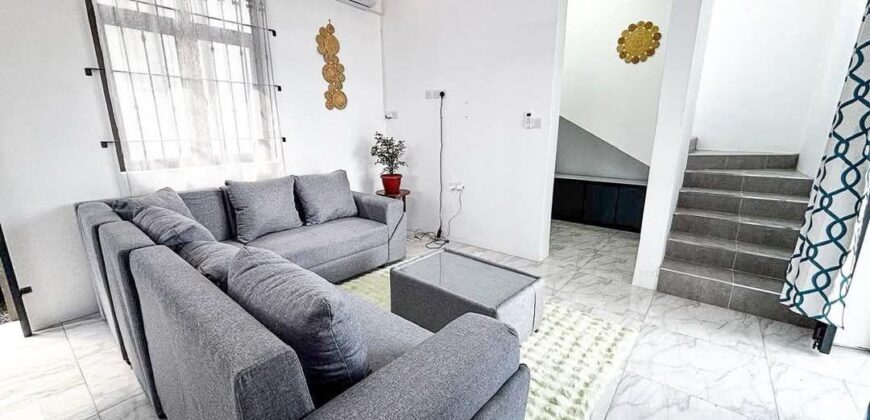 A louer une villa neuve et meublée avec goût dotée d’une piscine chauffée dans un quartier paisible de Grand Baie