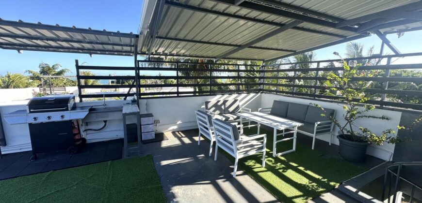 Vente d’un appartement moderne de 184M2 avec toit-terrasse offrant vue panoramique mer et montagne à La Gaulette