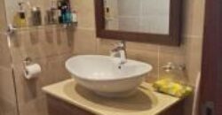 A louer un agréable appartement en duplex situé dans une résidence avec piscine à Trou aux Biches
