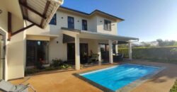Location d’une superbe villa moderne avec piscine privée au sein d’une résidence sécurisée à Pointe aux Piments