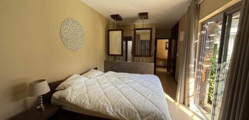 Accessible aux étrangers: Vente d’une villa de luxe meublée avec piscine privée à Grandbaie