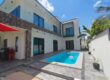 Location d’une villa neuve et moderne avec piscine proche de la plage à Pereybère