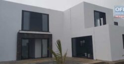 A vendre villa de standing avec piscine à personnaliser selon vos envies dans un cadre paisible à Daruty