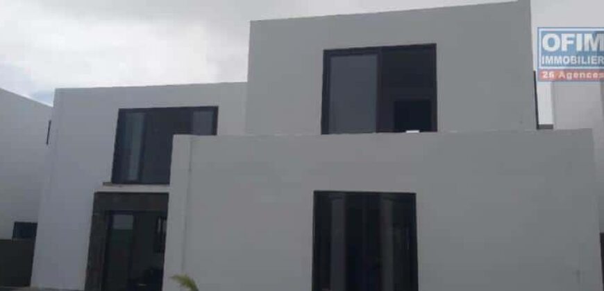 A vendre villa de standing avec piscine à personnaliser selon vos envies dans un cadre paisible à Daruty