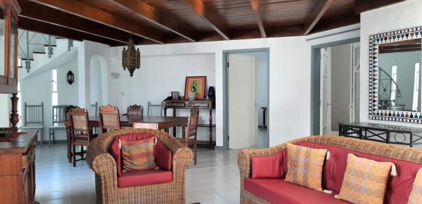 Location d’une charmante villa avec jardin verdoyant en front de mer à Pointe aux Sables