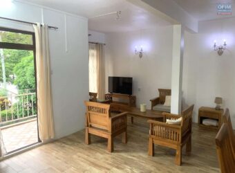 A louer un appartement confortable avec parking sécurisé à Flic en Flac