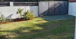 A vendre une villa avec logement indépendant située à seulement 2 minutes à pied de la plage de Mont Choisy