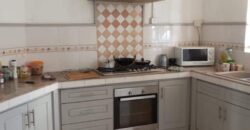 A vendre une villa avec logement indépendant située à seulement 2 minutes à pied de la plage de Mont Choisy