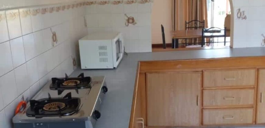 A louer un spacieux appartement de 125m2 situé à deux pas de la route côtière de Grandbaie
