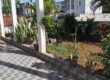A louer une villa en duplex avec jardin située dans un quartier résidentiel calme à Trou aux biches
