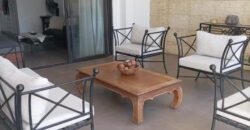 Location d’une ravissante villa meublée avec piscine à deux mins à pied de la plage à Bain Boeuf
