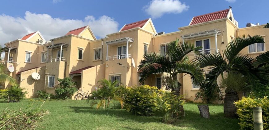 Location d’une belle villa en duplex dans une résidence sécurisée avec piscine et aire de jeux à Albion