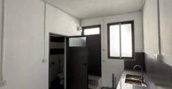 À louer studios semi-meublés situés proche de la plage à Trou aux Biches