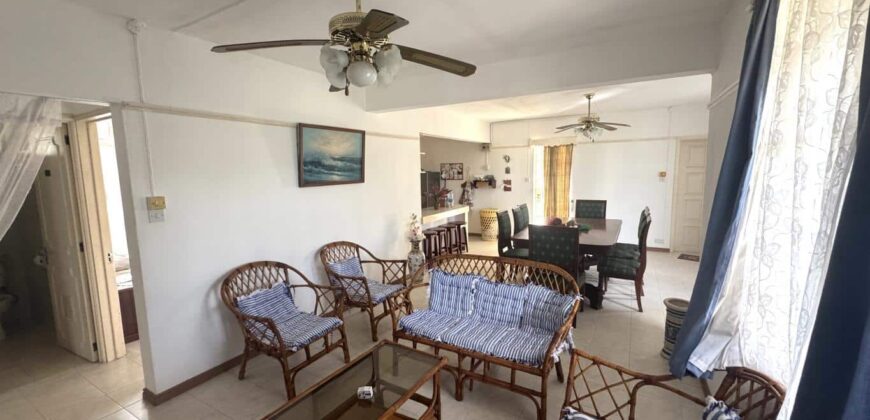 Location d’un charmant appartement T4 de 120 m2 situé dans un quartier calme proche de la plage d’Albion