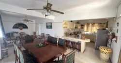 Location d’un charmant appartement T4 de 120 m2 situé dans un quartier calme proche de la plage d’Albion