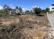 A vendre un vaste terrain constructible de 2394m2 soit 56.7 perches en plein centre de Grand Gaube.