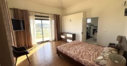 En vente une élégante villa récente de 300 m² avec piscine sur 542 m² de terrain au calme à Flic en Flac