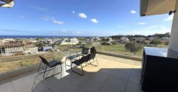 En vente une élégante villa récente de 300 m² avec piscine sur 542 m² de terrain au calme à Flic en Flac