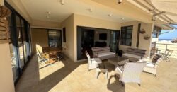 En vente une élégante villa récente de 300 m² avec piscine sur 542 m² de terrain au calme à Flic en Flac