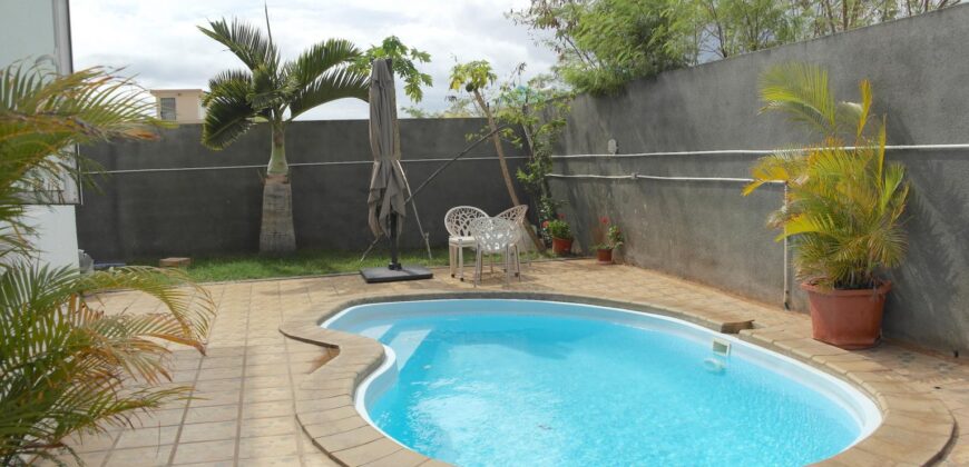 Location d’un lumineux appartement avec piscine commune situé dans un quartier résidentiel paisible à Flic en Flac