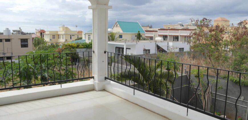 Location d’un lumineux appartement avec piscine commune situé dans un quartier résidentiel paisible à Flic en Flac