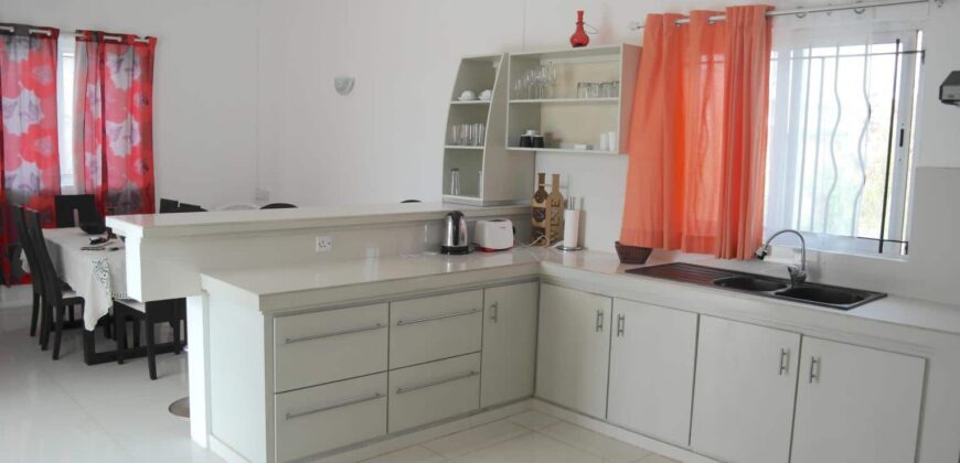 Location d’un lumineux appartement avec piscine commune situé dans un quartier résidentiel paisible à Flic en Flac