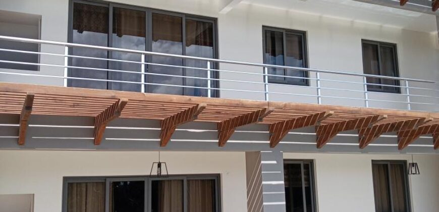 Location d’un magnifique appartement avec rooftop et piscine au plein centre de Grand Baie