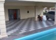 A louer un studio avec piscine commune situé au 3ème étage d’un immeuble neuf à Trou aux Biches