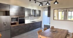 Location d’un magnifique appartement récent dans une résidence sécurisée avec piscine commune et parking sécurisé à Flic en Flac