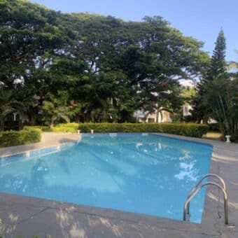 A louer villa en duplex avec piscine dans complexe sécurisé à deux pas de la plage à Flic en Flac
