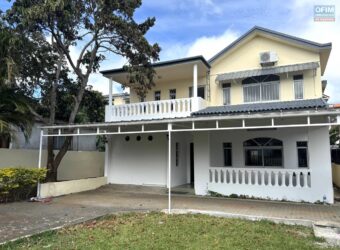 A louer une spacieuse villa avec garage situé dans un quartier résidentiel calme à Sodnac