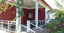 A louer une villa avec terrasse couverte dans le quartier paisible d’Albion
