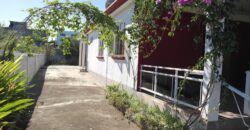 A louer une villa avec terrasse couverte dans le quartier paisible d’Albion
