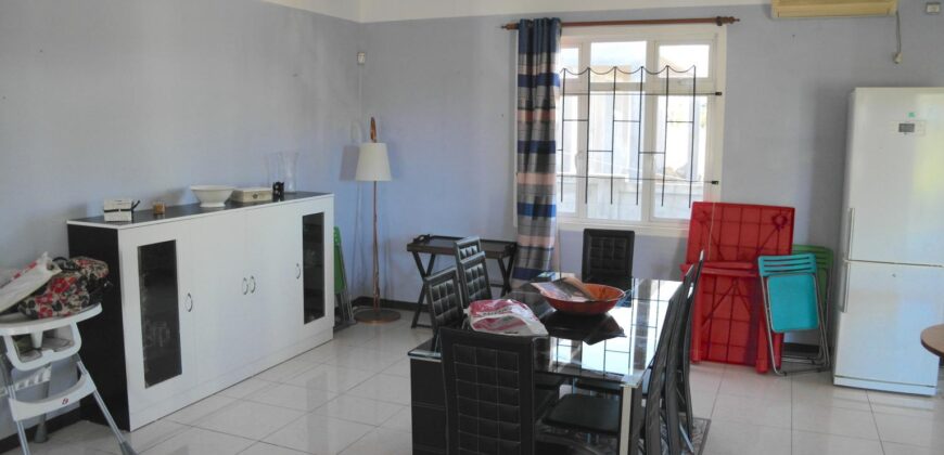 A louer une villa avec terrasse couverte dans le quartier paisible d’Albion