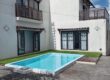 location d’une superbe villa neuve avec piscine située dans un cadre paisible à Calodyne