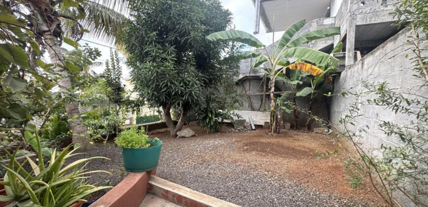 En vente une lumineuse villa avec terrasse couverte proche de la plage à Albion