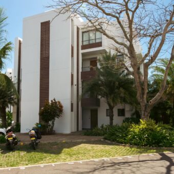 En vente élégant appartement RES accessible aux étrangers dans une résidence sécurisée à deux pas de la plage à Mont Choisy