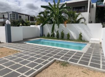 En location une charmante villa avec piscine dans un complexe sécurisé, proche plage et commerces à Tamarin