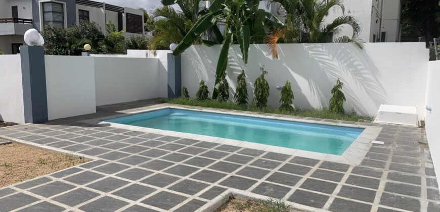 En location une charmante villa avec piscine dans un complexe sécurisé, proche plage et commerces à Tamarin