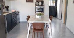 À vendre une villa neuve entièrement meublée située dans un secteur calme proche des commodités à Grand Gaube