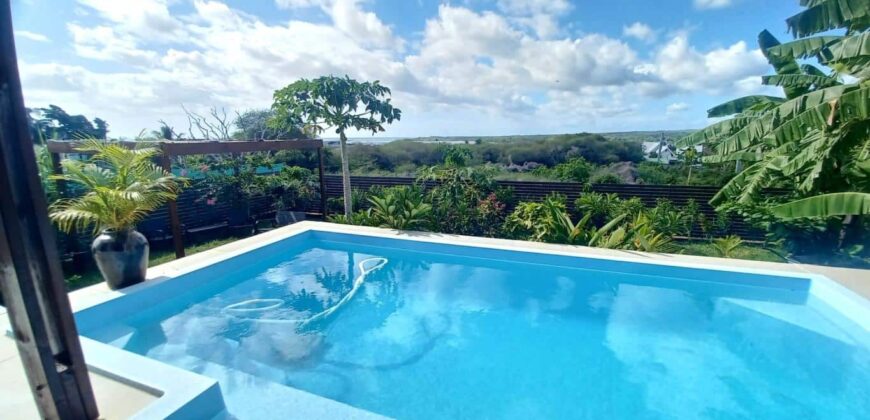À vendre une villa récente de 200 m2 sur un terrain de 550 m2 située à Tamarin