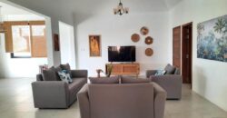 À vendre une villa récente de 200 m2 sur un terrain de 550 m2 située à Tamarin